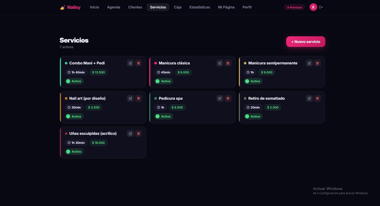 Panel de servicios de un estudio de uñas en Nailsy, con cada servicio configurado con su duración y precio